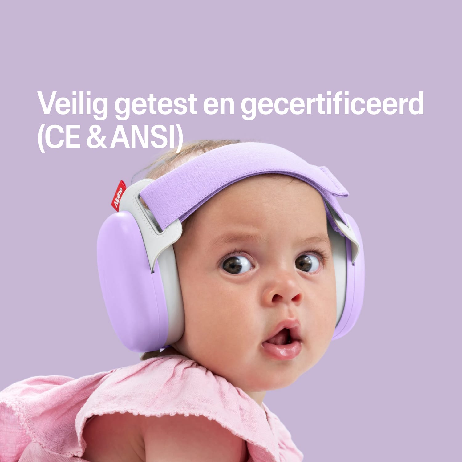 Baby met paarse Alpine gehoorbescherming, veilig getest en gecertificeerd CE & ANSI